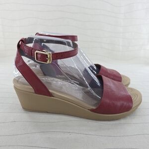 Crocs Womens Leigh Ann Red Leather Strappy Wedge Sandals Shoes Size 8